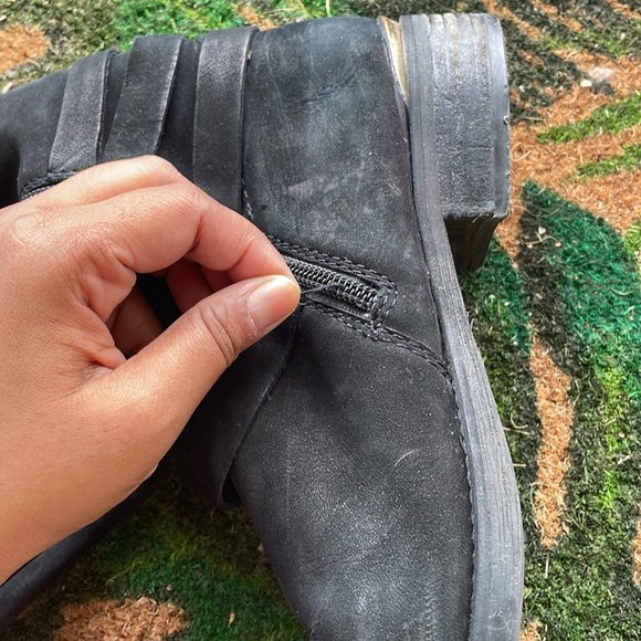 Black knee high boots in suede - Picture 7 of 9